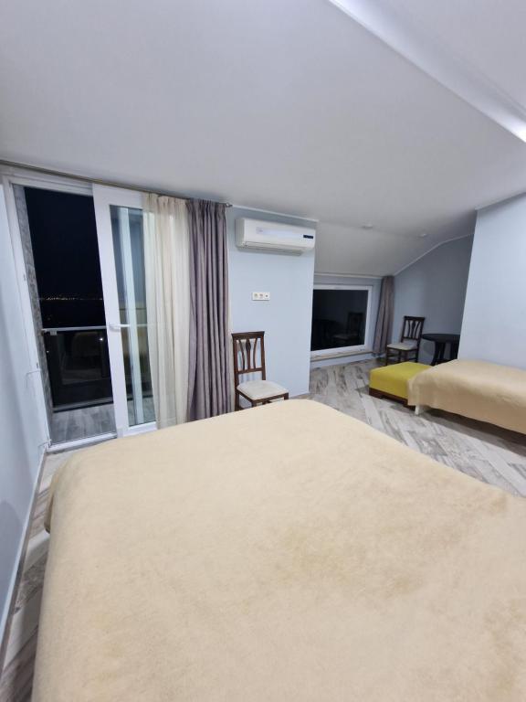 Green Cape Tower room 1